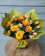 Букет цветов из:  Альстромерии и Розы в Томске