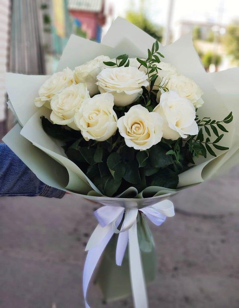 Букет Белые розы Проуд в Томске