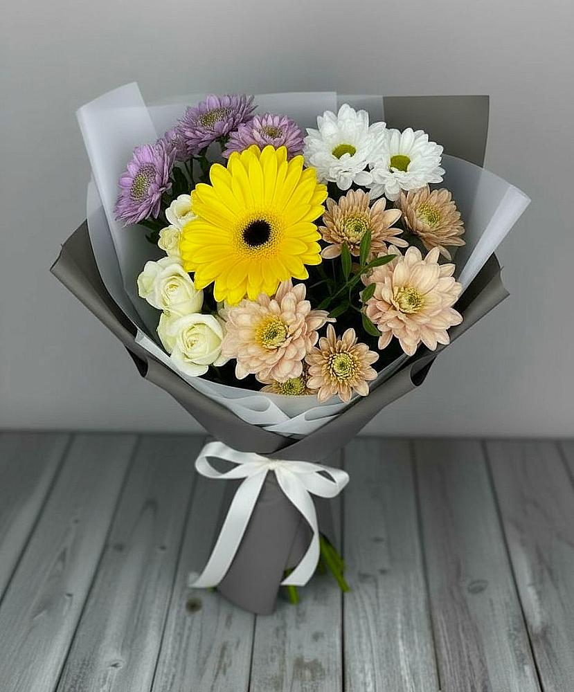 Букет цветов из: Розы, Герберы и Хризантемы в Томске