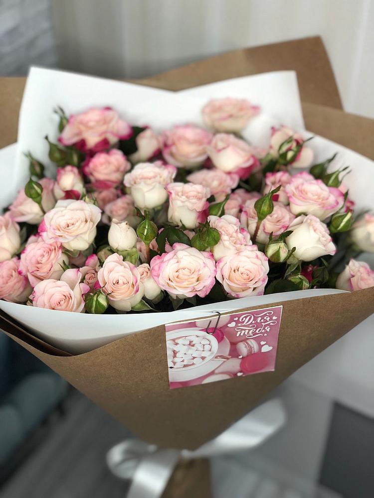 Букет цветов из: Розы в Томске