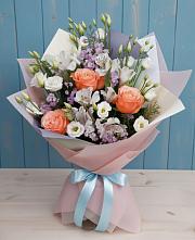Букет цветов из:  Лизиантусы, Розы, Альстромерии и Гипсофила в Томске