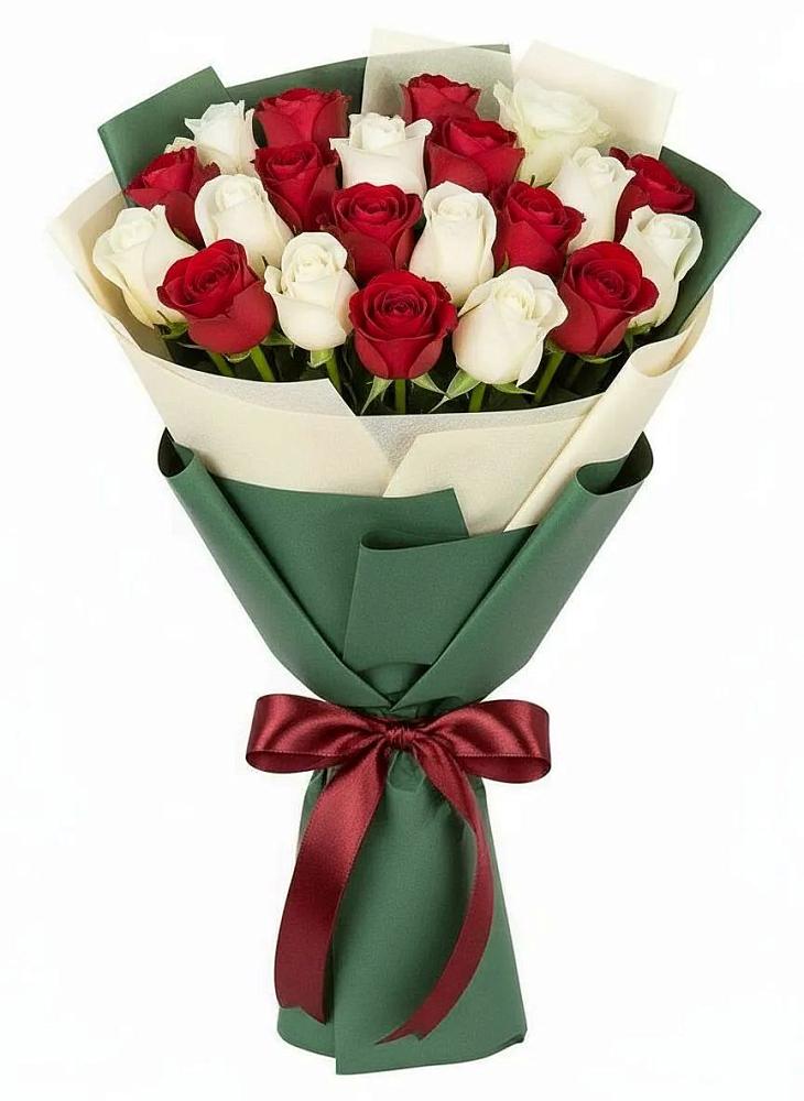 Букет Микс из красных и белых роз в Томске