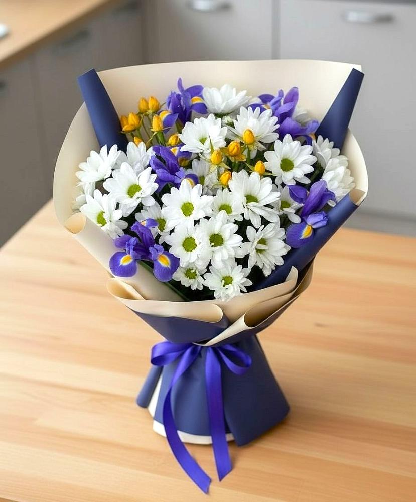 Букет цветов из: Розы, Ирисы и Хризантемы в Томске