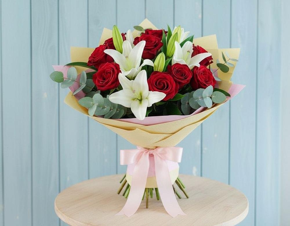 Букет цветов из: Лилии и Розы в Томске